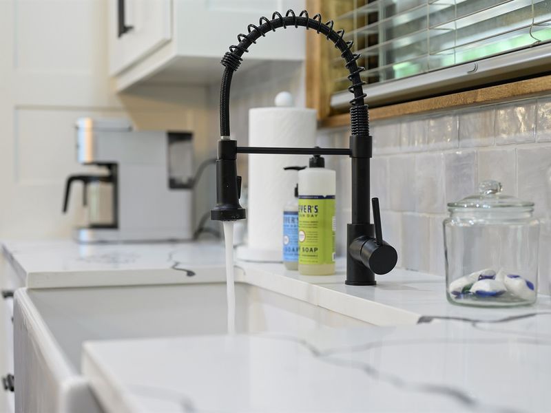 Farmhouse style sink