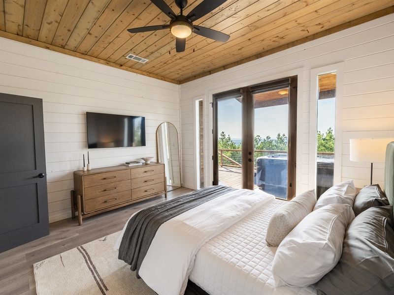 Master Suite 2