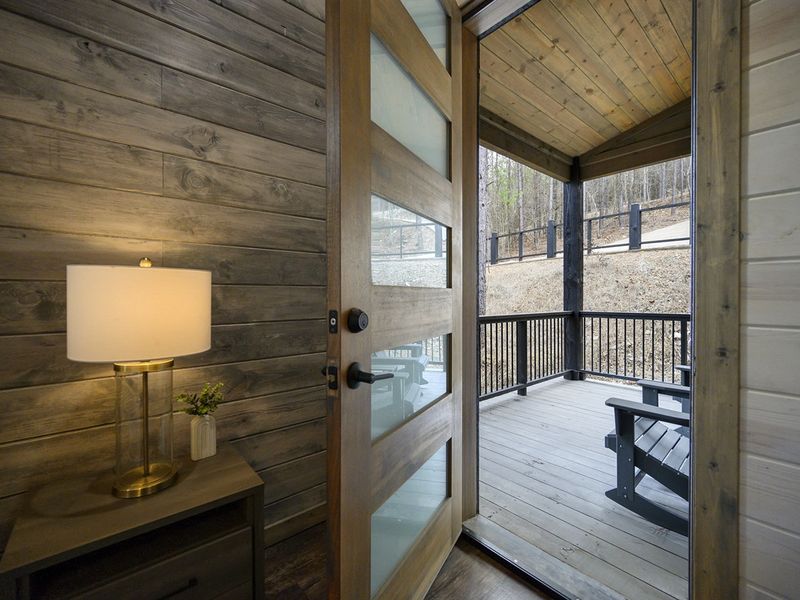 King bed with deck access