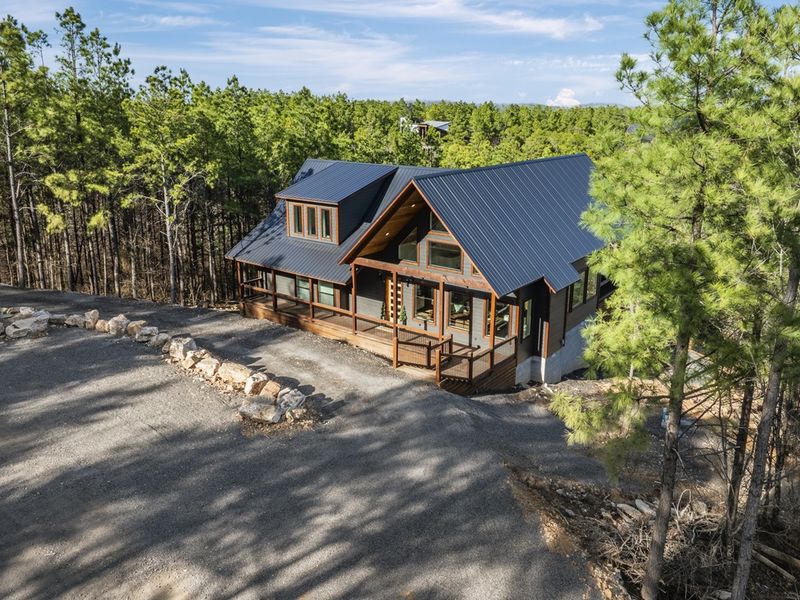 Wake up to breathtaking treetop views that stretch for miles.