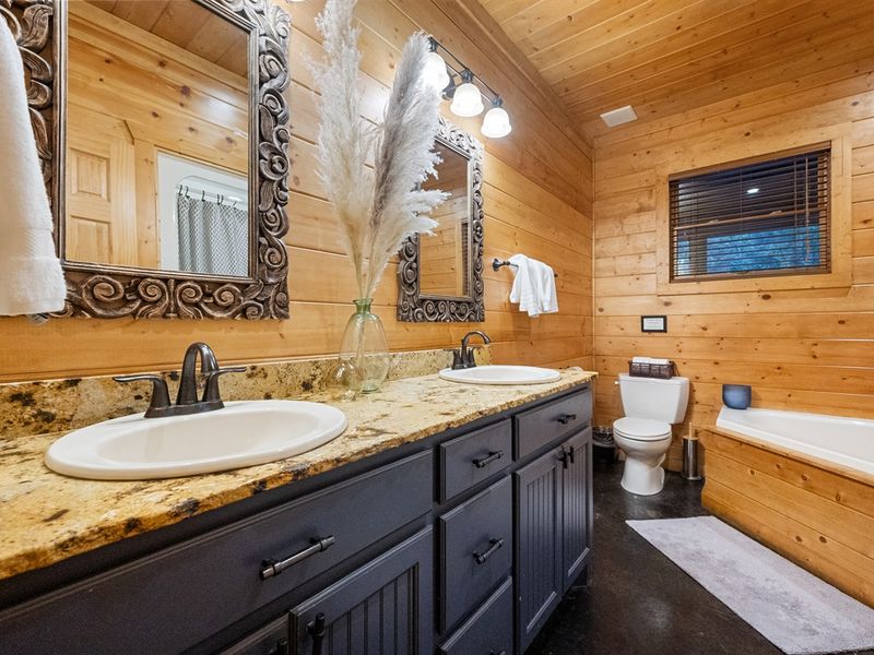 Double sinks means plenty of room for couples