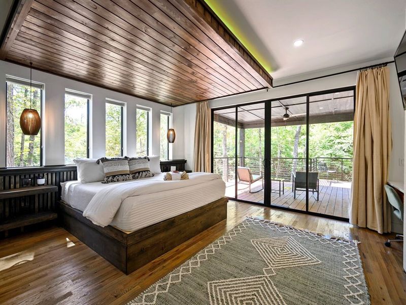 Downstairs king bedroom 2