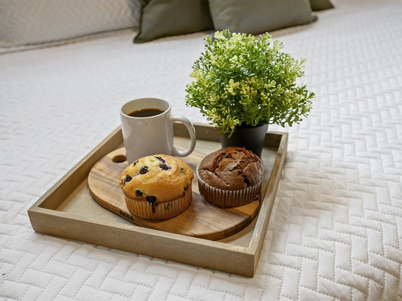 Breakfast in bed? Yes, please!