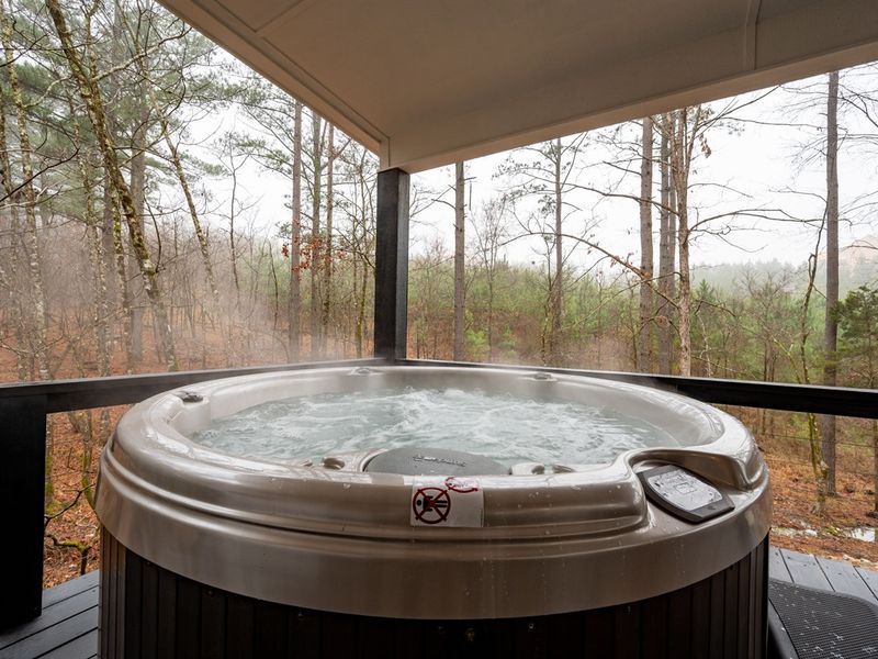 4-person hydrotherapy hot tub