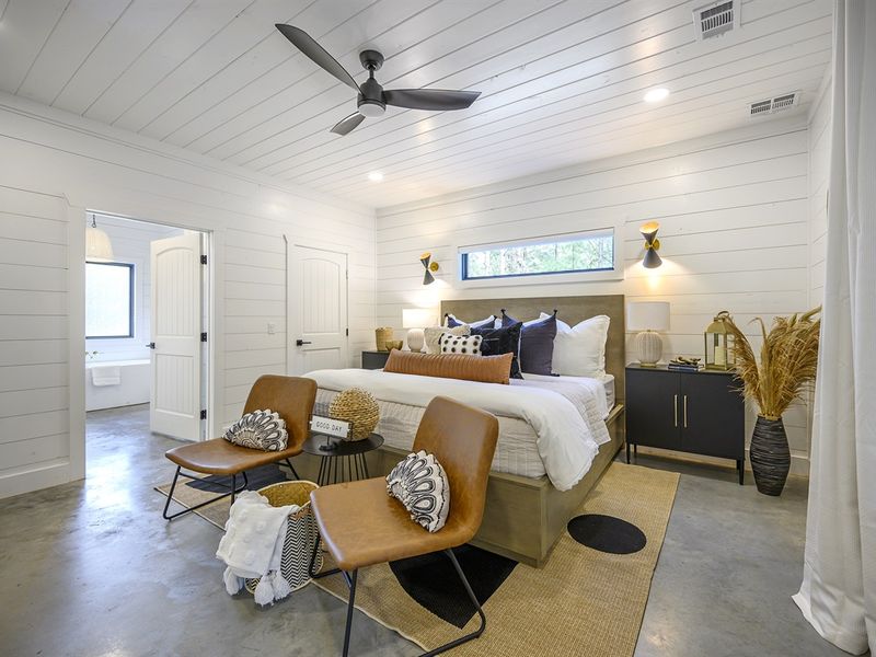 King Bedroom 2