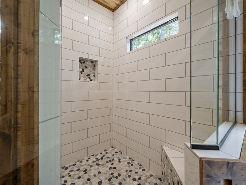 master 2 Shower