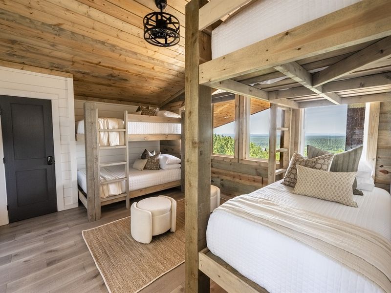 Room for 6!