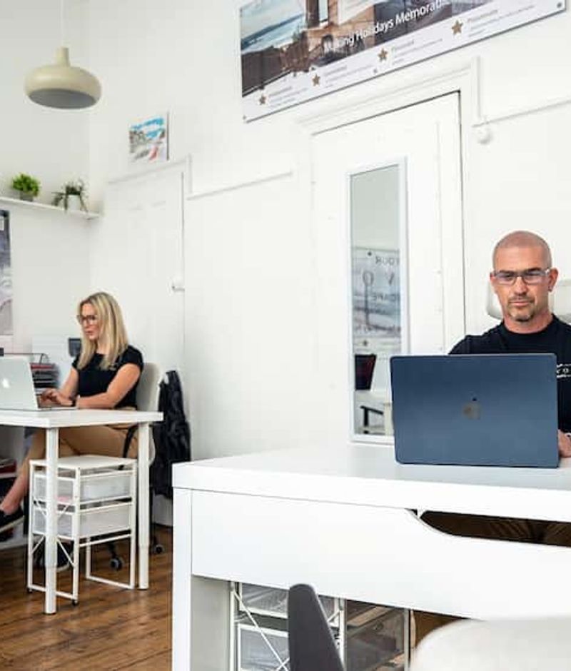 Let Your Property 2 Feature let 2 office