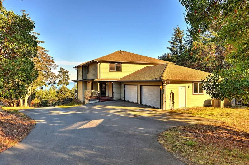 Ample parking in the driveway or the double garage.
