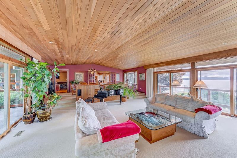 Large living room space on the main floor. 