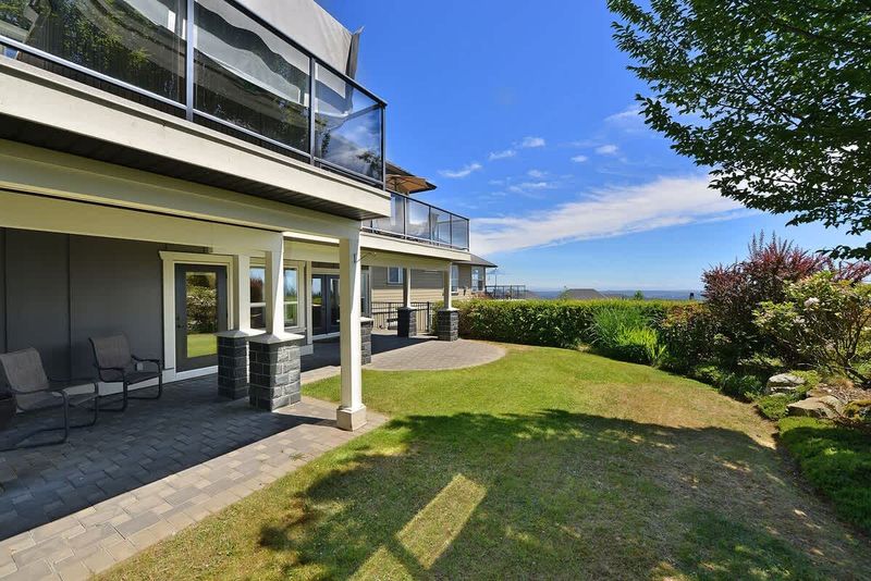 Back of house and yard plus views. 