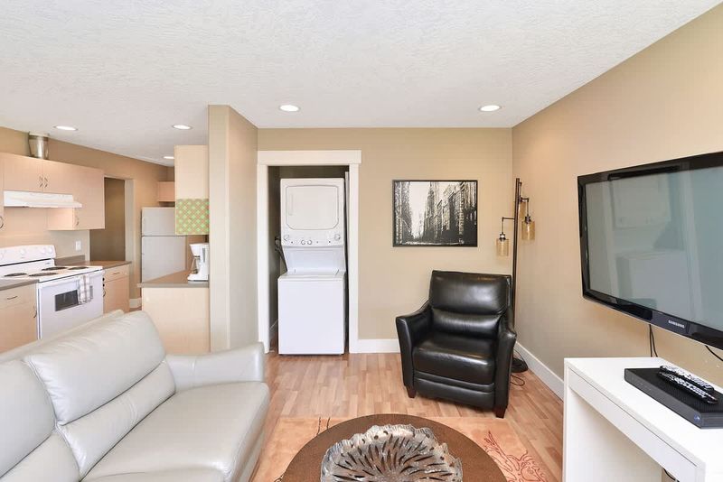 Main level 3rd living room in suite. 