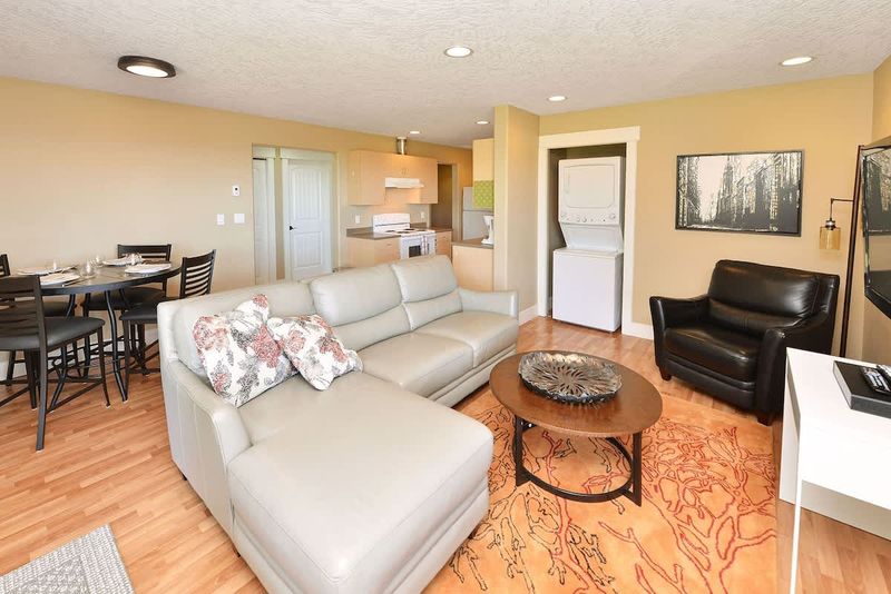 Main level 3rd living room in suite. 