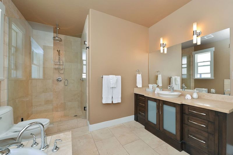 Upper main level Master bedroom ensuite. 
