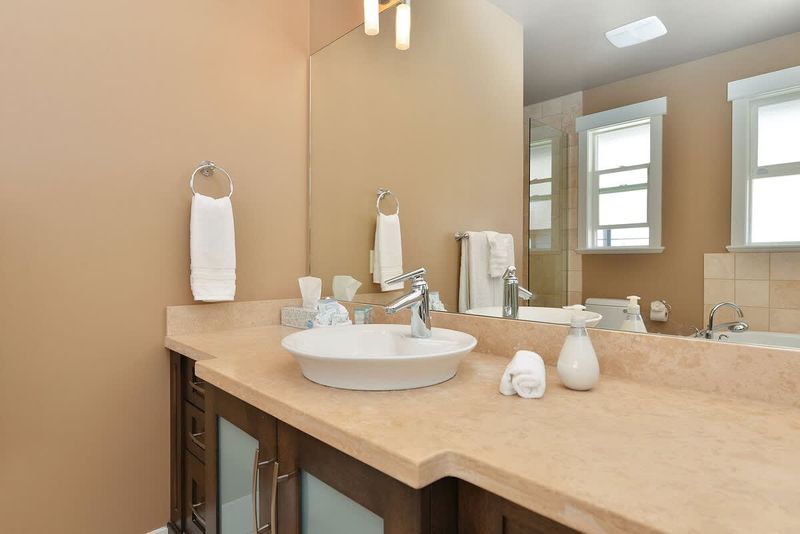 Upper main level Master bedroom ensuite. 