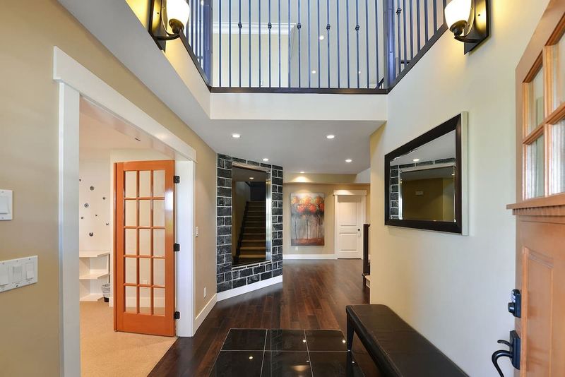 Main level foyer. 