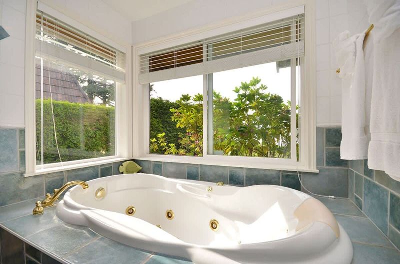 Jetted tub in the ensuite bathroom of the master bedroom. 