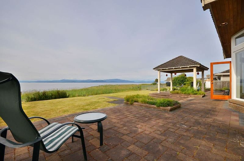 Panoramic ocean view