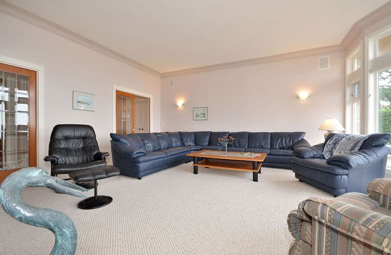 Huge living/entertainment room in the center of the house.