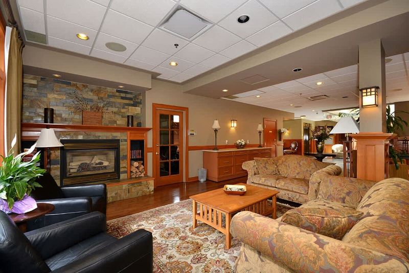 Spacious main floor foyer