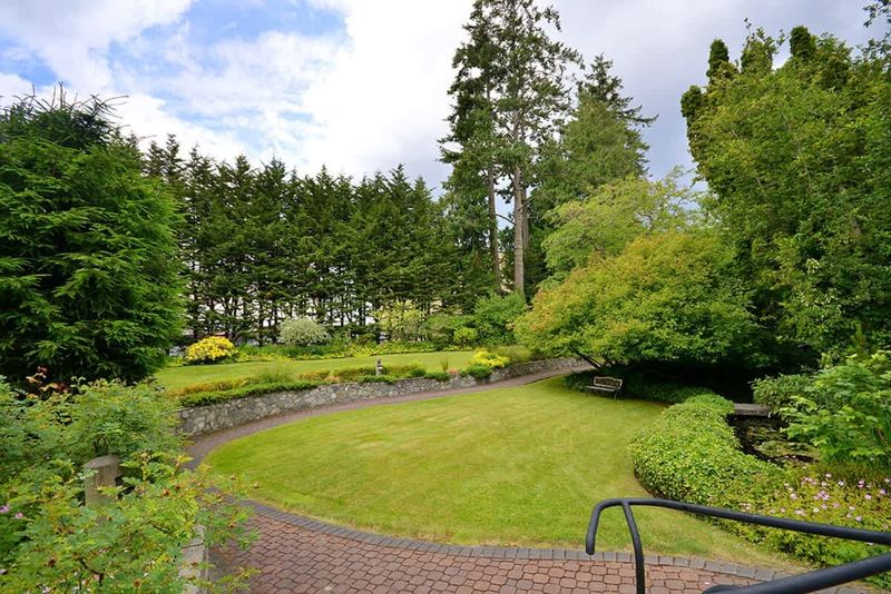 Miraloma gardens