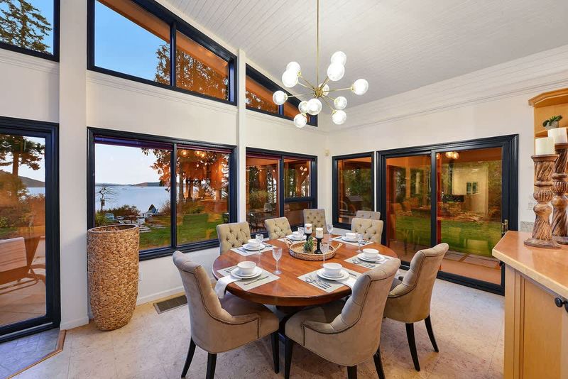 Gorgeous Dining Room with Amazing Views.