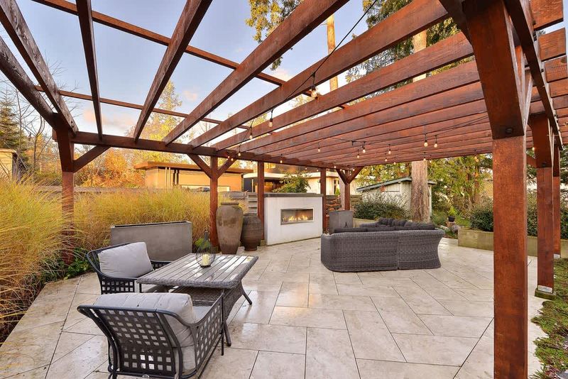 Lots of outdoor living spaces to enjoy.