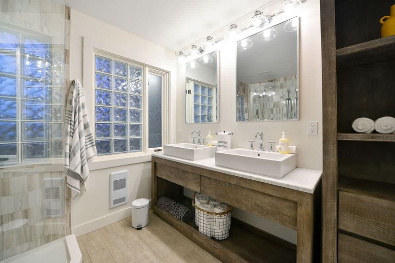 Master bedroom ensuite with walk in shower.