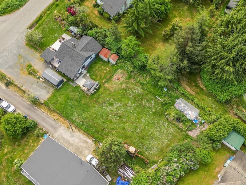 Drone aerial photos around the cottage neighbourhood.