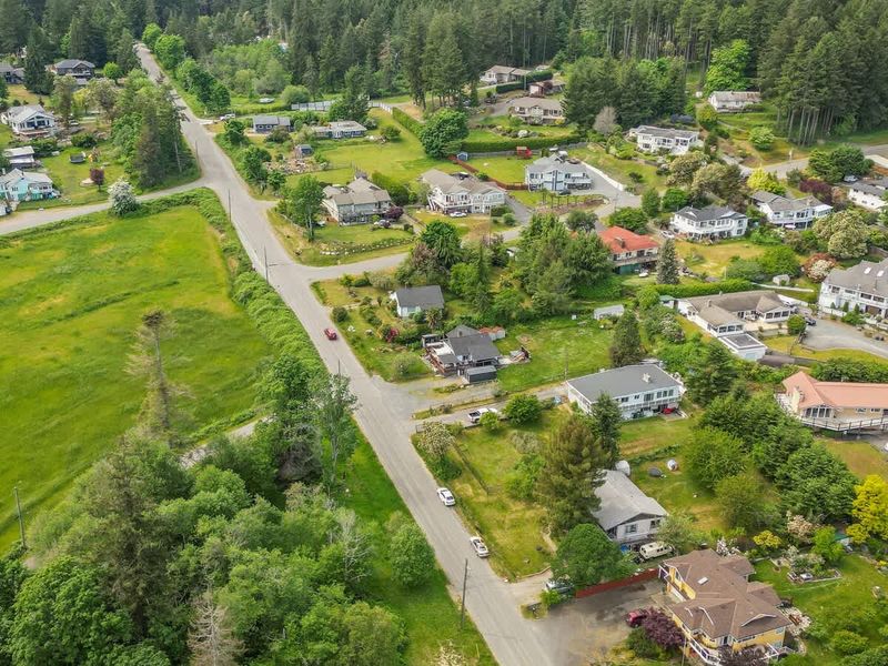 Drone aerial photos around the cottage neighbourhood.