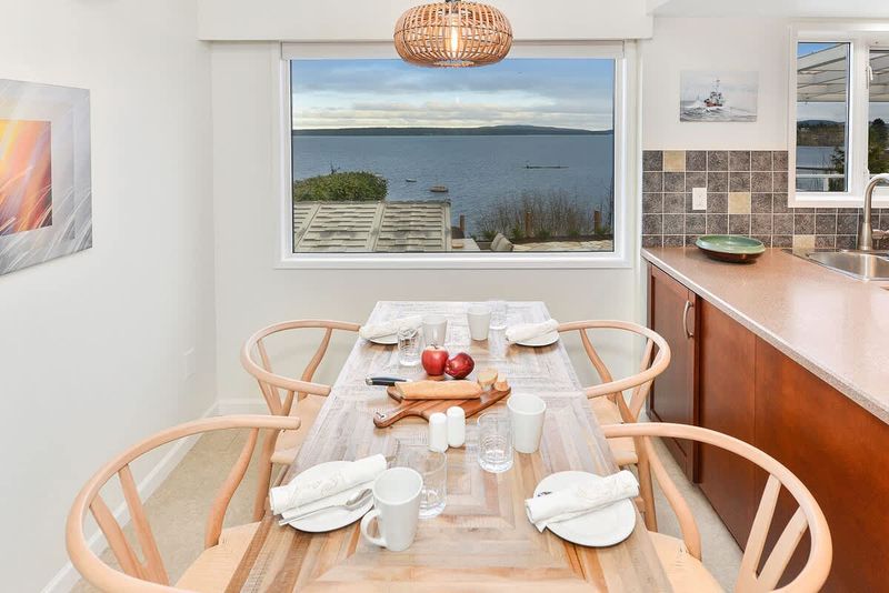 Extra dining space in the kitchen breakfast nook.