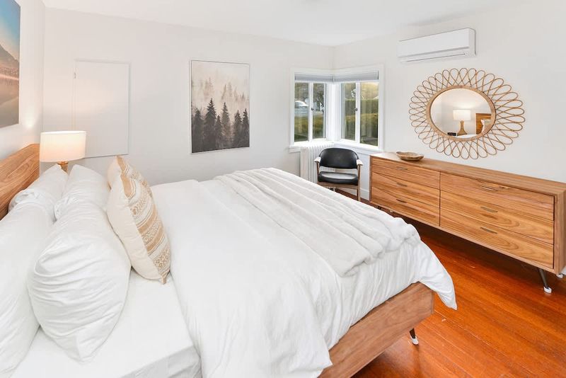 Second bedroom with queen bed.