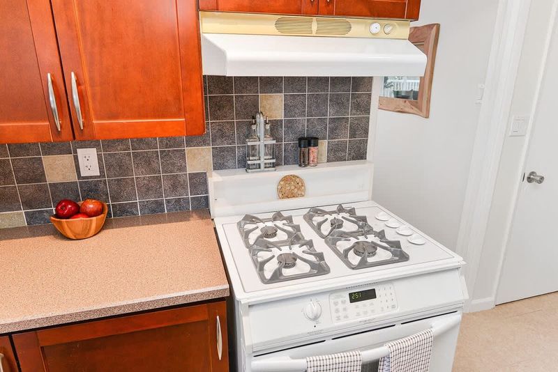 Fully equipped kitchen for the chef in your group.