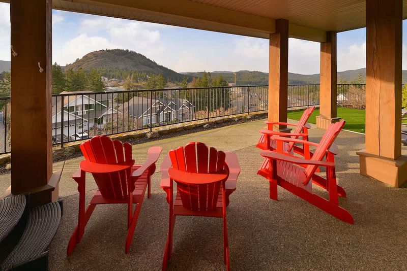 Lower floor patio space to enjoy the fantastic views of Mt. Finlayson and the Bear Mountain Resort.
