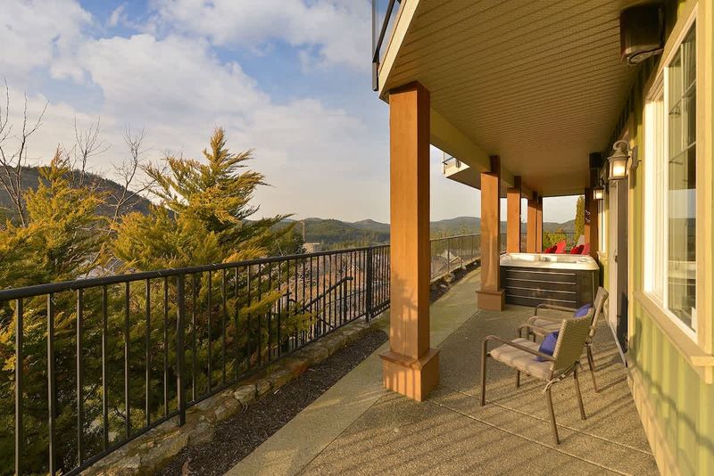 4 person hot tub with views on the lower floor with incredible views.