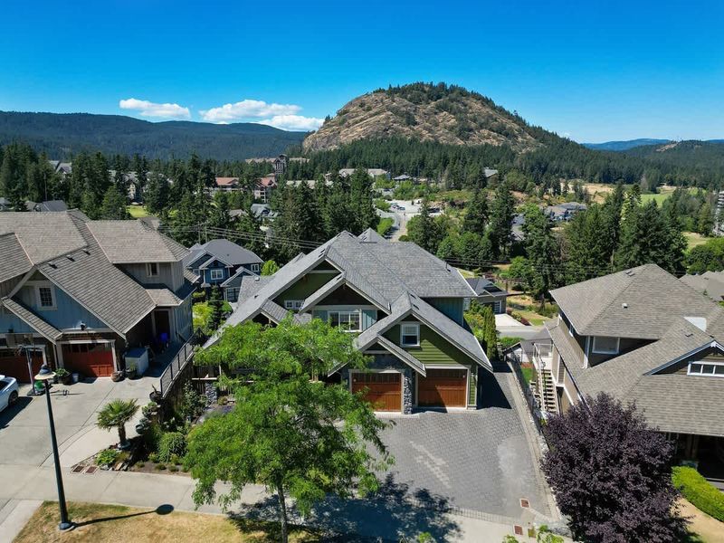 Mount Finlayson View Villa front side.