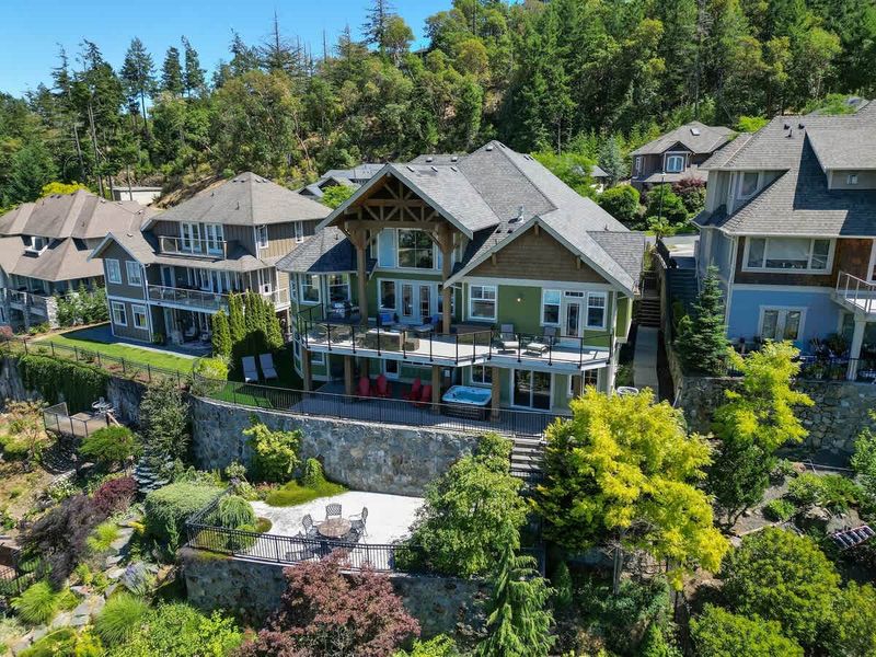 Mount Finlayson View Villa. back, view, and garden terrace side.