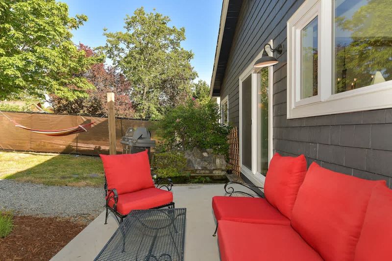 Main cottage backyard patio space.