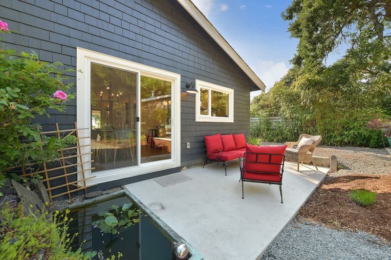 Main cottage backyard patio space.