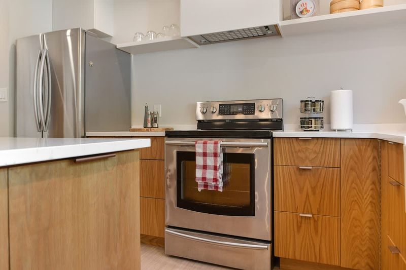 Fully Equipped modern kitchen.