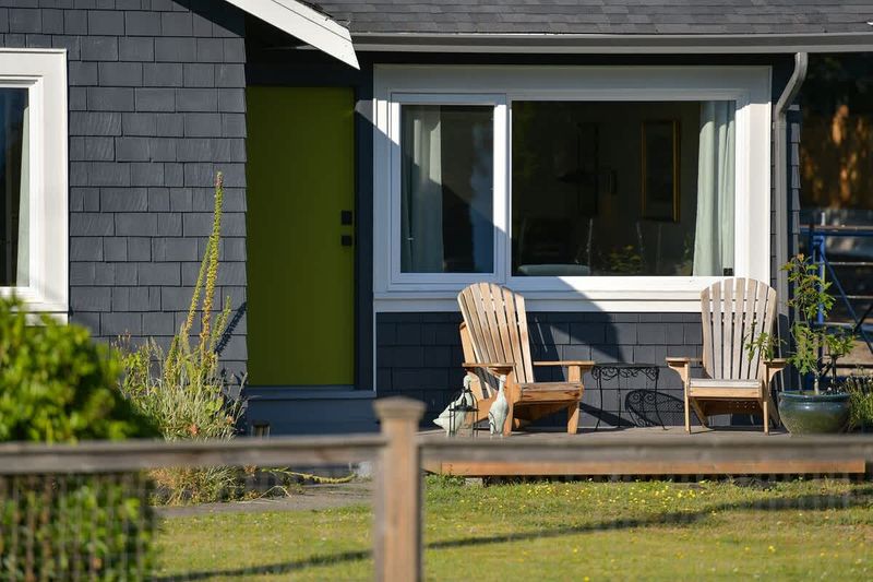 Front of the main cottage.