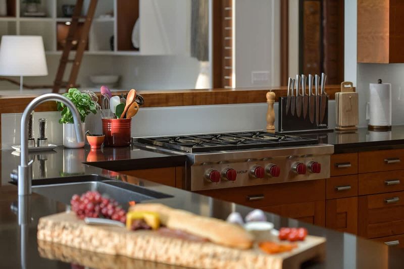 Use the custom kitchen to enjoy culinary delights.