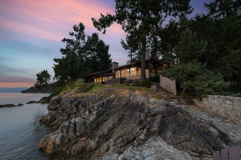 Oceanside of the house.