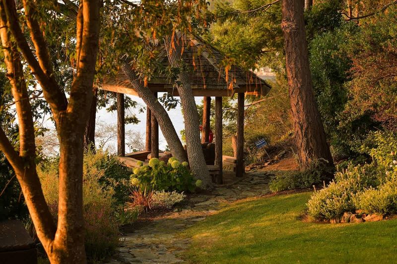Beautiful park like setting.