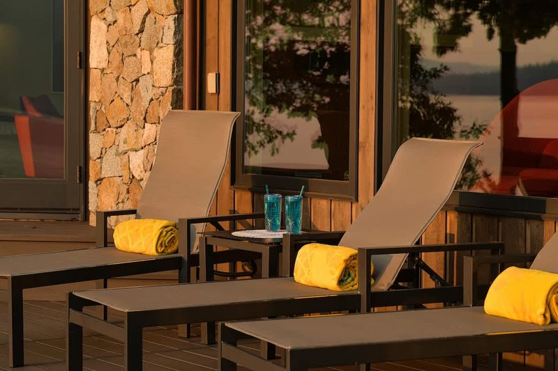 Bask in outdoors in comfort.