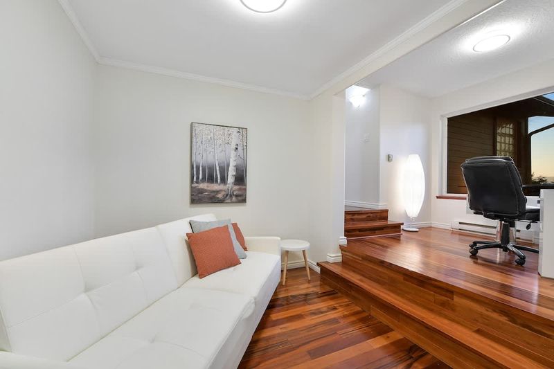 Relaxing office space