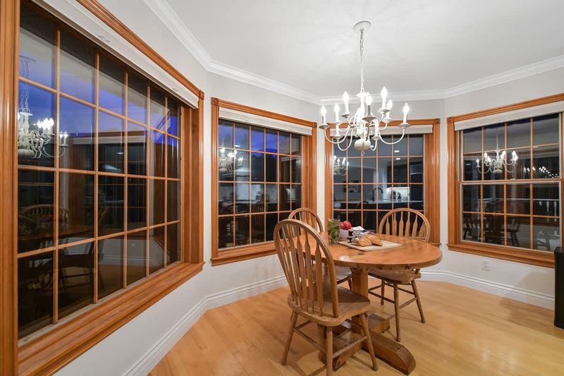 Kitchen Window Seating