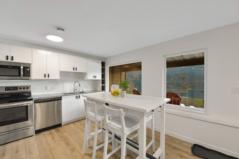 Ground level second full kitchen.