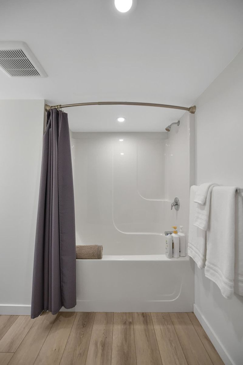 Ground level full bathroom 4