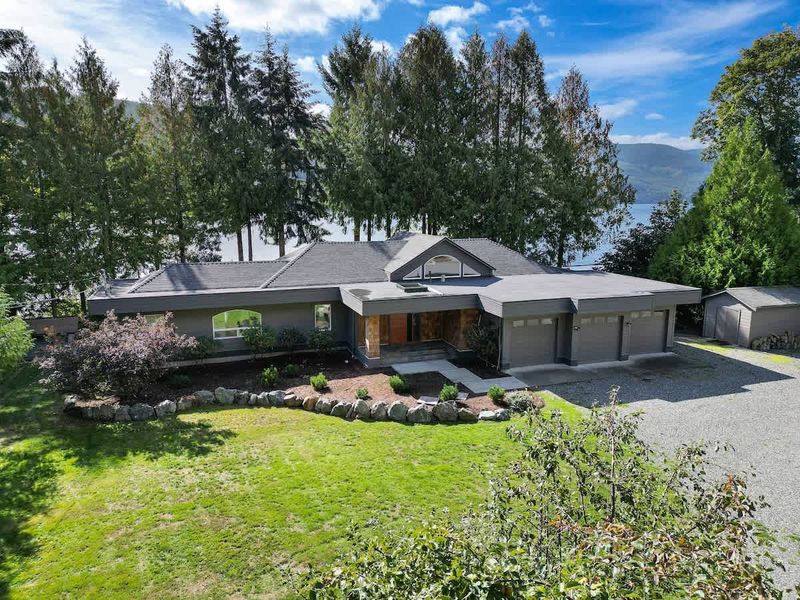 Front yard view of the house.